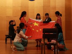 著名女中音歌唱家冯春霞莅临安师大音乐学院 指导中国民族歌剧经